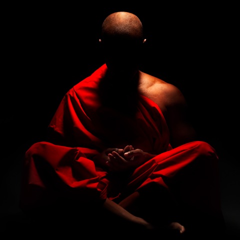 budista-meditando